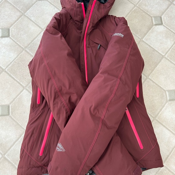 Women’s Columbia Winter Jacket - Picture 6 of 6